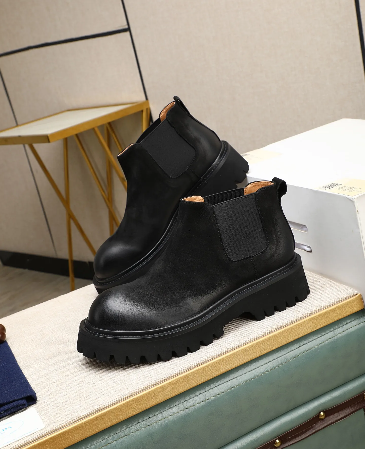 Men's men's shoes 💰580 high-end version. PRADA (Prada) men's casual style, compare the quality at the counter 🧚🏿♂️Imported cowhide fabric 🐎Water-dyed comfortable and soft cowhide lining for feet 🐂Genuine leather outsole with label 🎉 Size 38-44. Can be customized for 45💥🏆